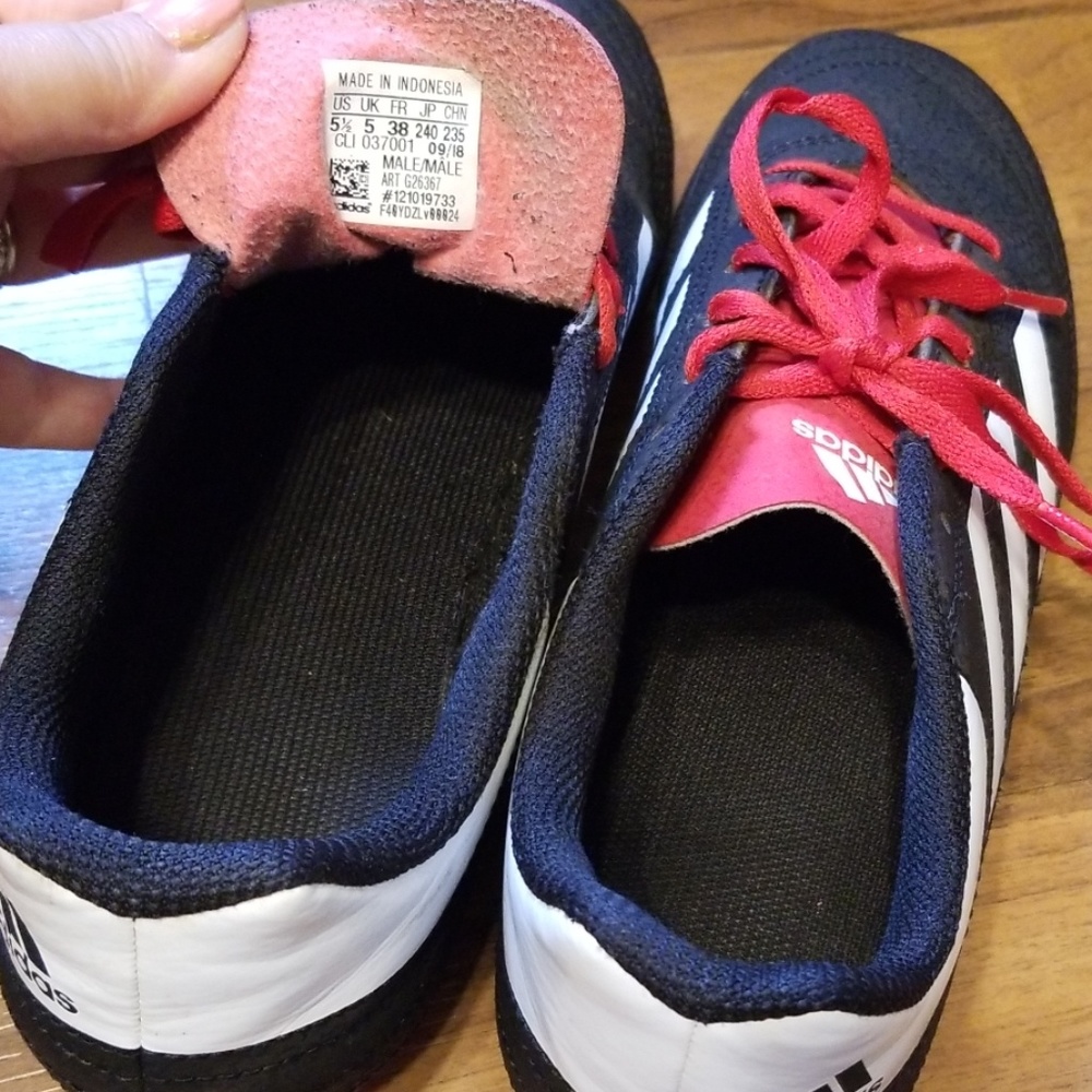 Adidas Boy's Classic Black Red Soccer Cleats Shoe - Picture 7 of 8